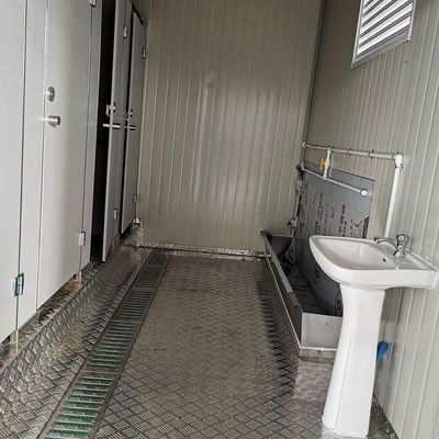 Baños prefabricados personalizados de 20FT/40FT con electricidad y ducha estándar local