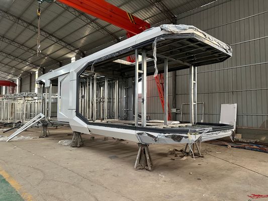 Invernaderos estilo de diseño moderno en la cápsula de espacio de vidrio más popular para una instalación fácil Prefabricado totalmente amueblado