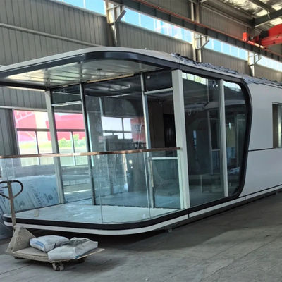 Casa de contenedores de cápsulas espaciales modernas con sistema inteligente y invernaderos