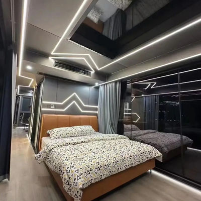 Casa prefabricada de alta calidad al aire libre Instalación fácil Mini cápsula de espacio viviente Casa para hotel multifunción