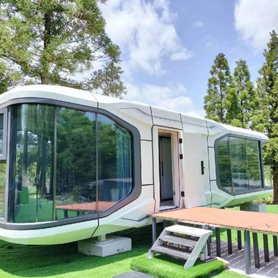 Diseño Gráfico Hoteles modernos con cápsulas espaciales y contenedores modernos expandibles