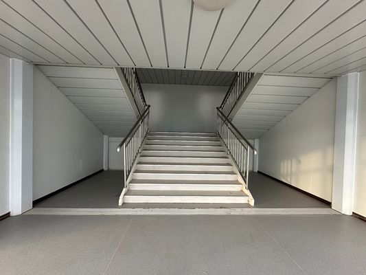 Habitación de contenedores de acero de diseño único con estructura de acero galvanizado