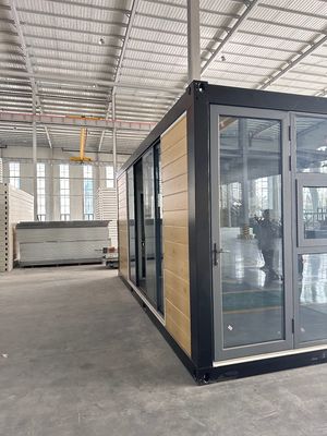 Habitación de contenedores de acero de diseño único con estructura de acero galvanizado