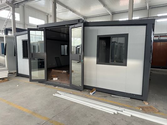 Casa de contenedores expandible Panel de sandwich de acero prefabricado de 20 pies 40 pies con ventana de aluminio