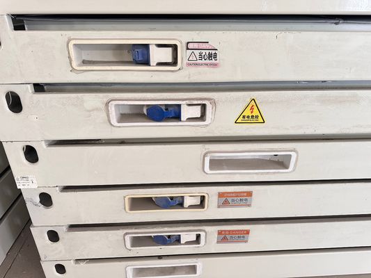 Casa de contenedores de ventana de aluminio de generación de actualización de paquete plano para paneles de sandwich de marco de acero e instalación rápida