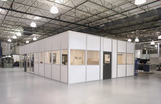 Contenedor de paquete plano de construcción rápida Panel de sándwich para el hogar Casa modular Prefabricada Multifunción Vida útil 15-30 años