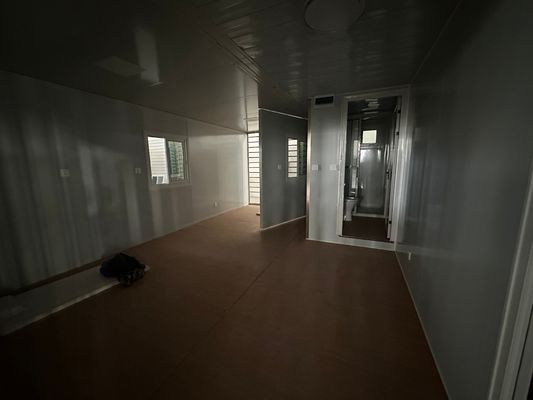 Casa prefabricada expandible con 2 dormitorios y un baño estilo de diseño multifunción contemporáneo