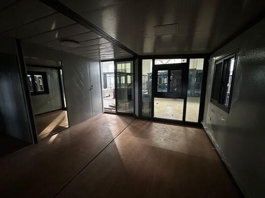 40FT o estilo de diseño contemporáneo personalizado Casa de contenedores expandible con sala de estar desmontable y baño caliente