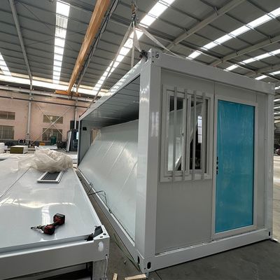 20ft/30ft/40ft Casa de contenedores plegable impermeable Instalación rápida para la casa de los trabajadores Diseño personalizado Casa de campamento de lujo