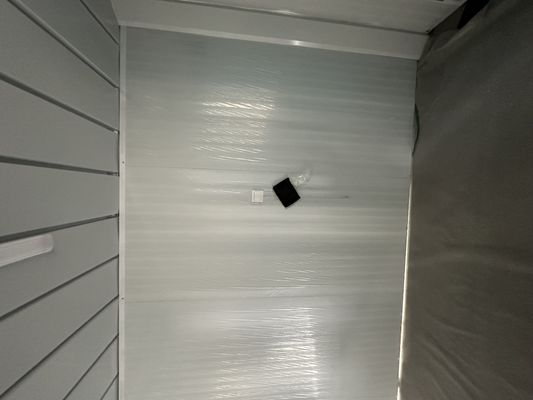 Casa de contenedores de acero plegable con techo impermeable