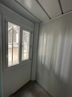 Casa de contenedores plegable mini prefabricada Vivienda verde con ventana de aluminio y placa de suelo base