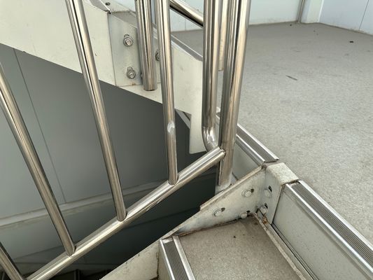 Casa prefabricada a prueba de huracanes Contenedor de paquete plano Oficina de hogar Vivienda Casa pequeña en Grecia con electricidad estándar local