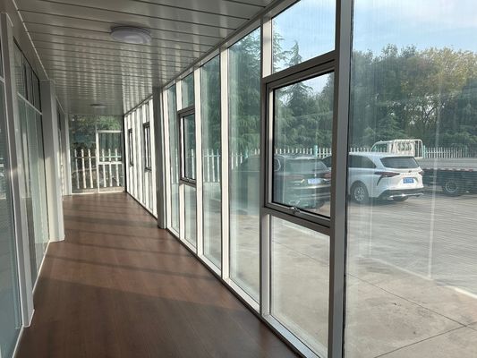 Estilo de diseño contemporáneo Casa móvil portátil multifunción al aire libre Mini casa de paquete plano para una fácil instalación
