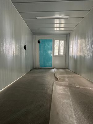 Casa de contenedores plegable a prueba de fuego de color personalizado con múltiples funciones