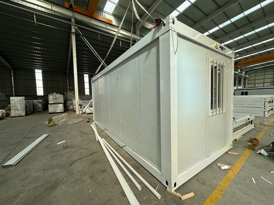 Casa de contenedores plegable de 20 pies de función múltiple Ventana de aluminio portátil y a prueba de humedad para dormitorio al aire libre