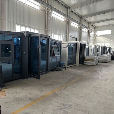 Casa de contenedores expandible con panel de sandwich de acero flexible para una vida ecológica y fácil instalación