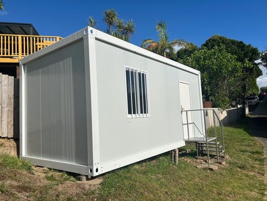 Casa móvil de espesor estándar Contenedor casas prefabricadas Contenedor minicontenedor con puerta de seguridad