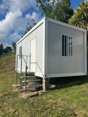 Casa móvil de espesor estándar Contenedor casas prefabricadas Contenedor minicontenedor con puerta de seguridad