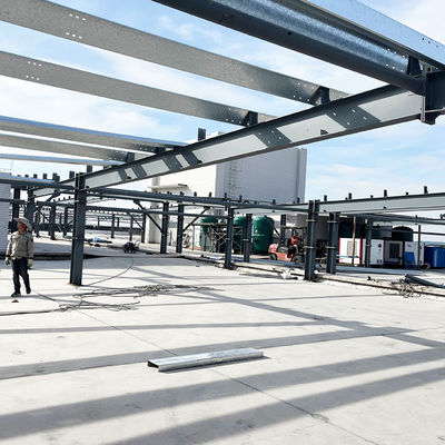 Instalaciones industriales Edificios de almacén de metal diseñados por ingenieros profesionales para estructura de acero Almacén prefabricado