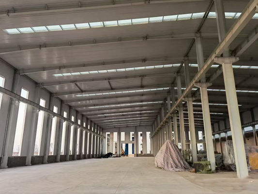 Almacén prefabricado C.Z Forma del canal de acero Cuadro espacial de acero comercial Edificio de estructura de acero a prueba de huracanes a prueba de agua