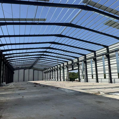 Construcción rápida de estructuras prefabricadas de construcción de acero para talleres de almacenes con purlin de canal de acero de forma CZ en la fuente
