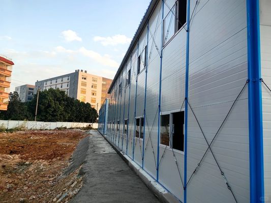 Casa prefabricada con ventana de aluminio y puerta de seguridad de acero