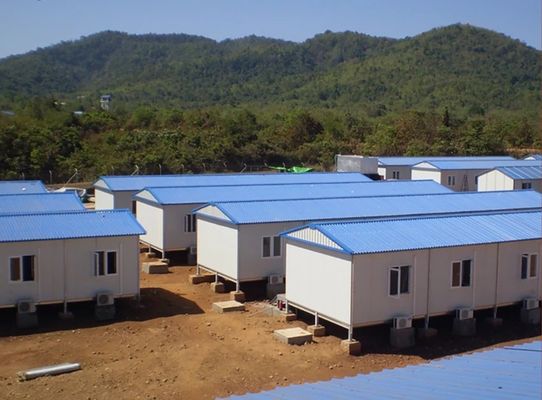 Casa prefabricada de importación contemporánea con energía solar y puerta de seguridad de acero