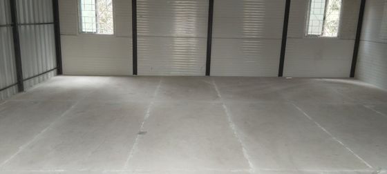 Instalación fácil Casa moderna prefabricada con 50/75/100 mm de panel de sandwich de onda pared