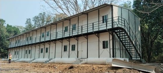 Casas de villas bajas en carbono hechas de paneles de sándwich y diseño del sistema de estructura de acero prefabricado